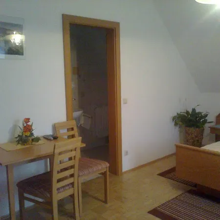 Gaestehaus Freitag Kleine 3*